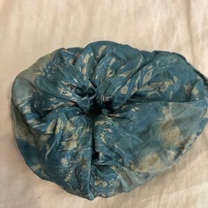 Silk scrunchie